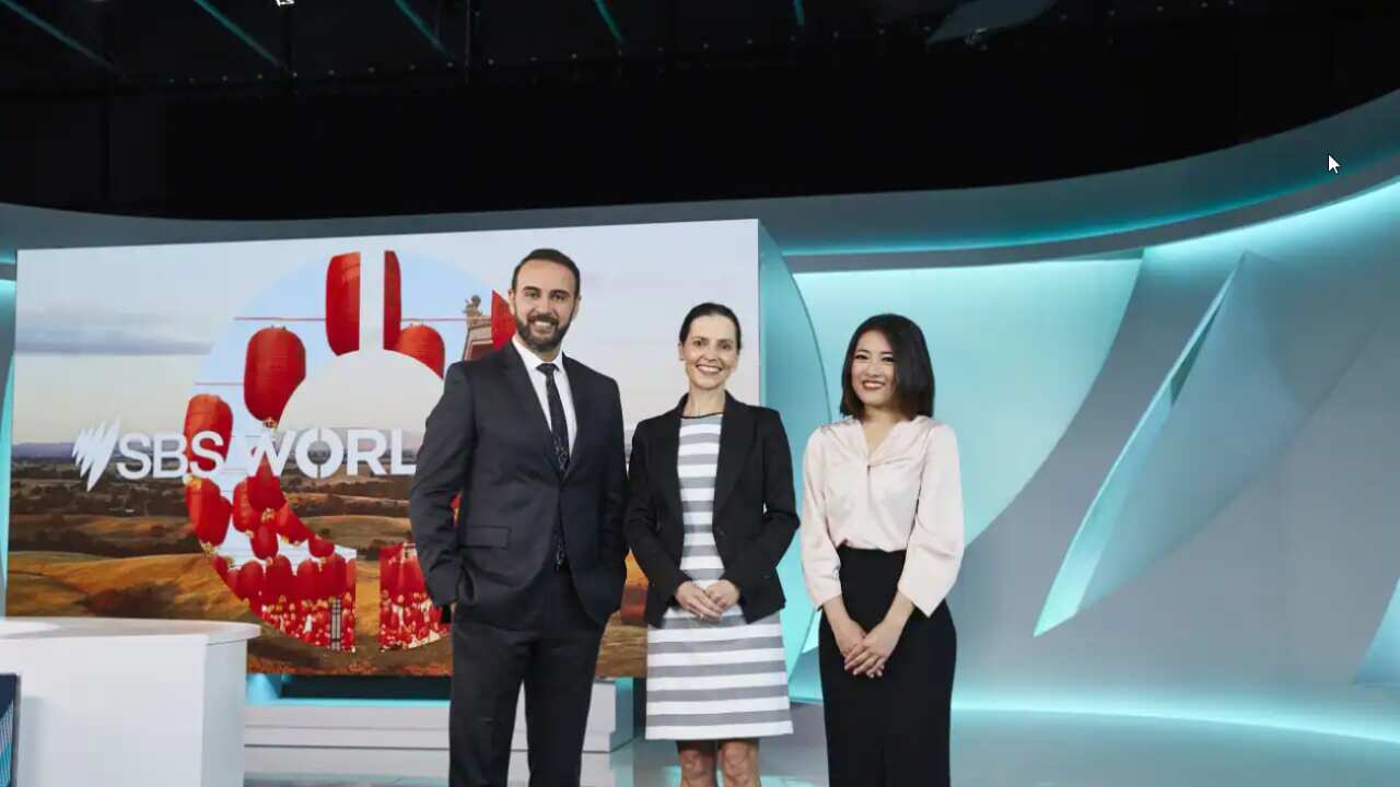 SBS عربي News presenter Ali Bahnasawy, SBS Director of News and Current Affairs Mandi Wicks and SBS 中文 News presenter Rena Li