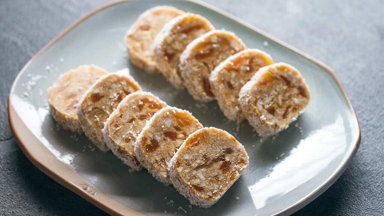 Apricot and almond no-bake slice