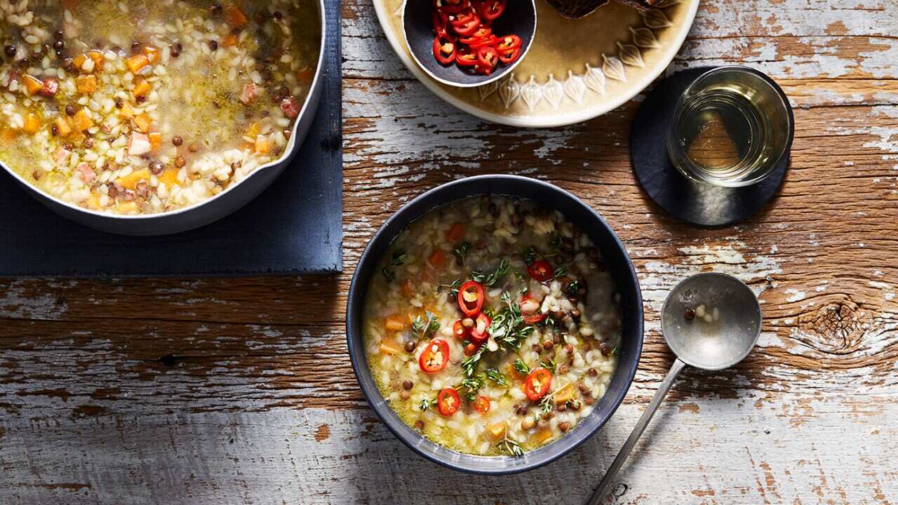 Broken pasta and lentil soup