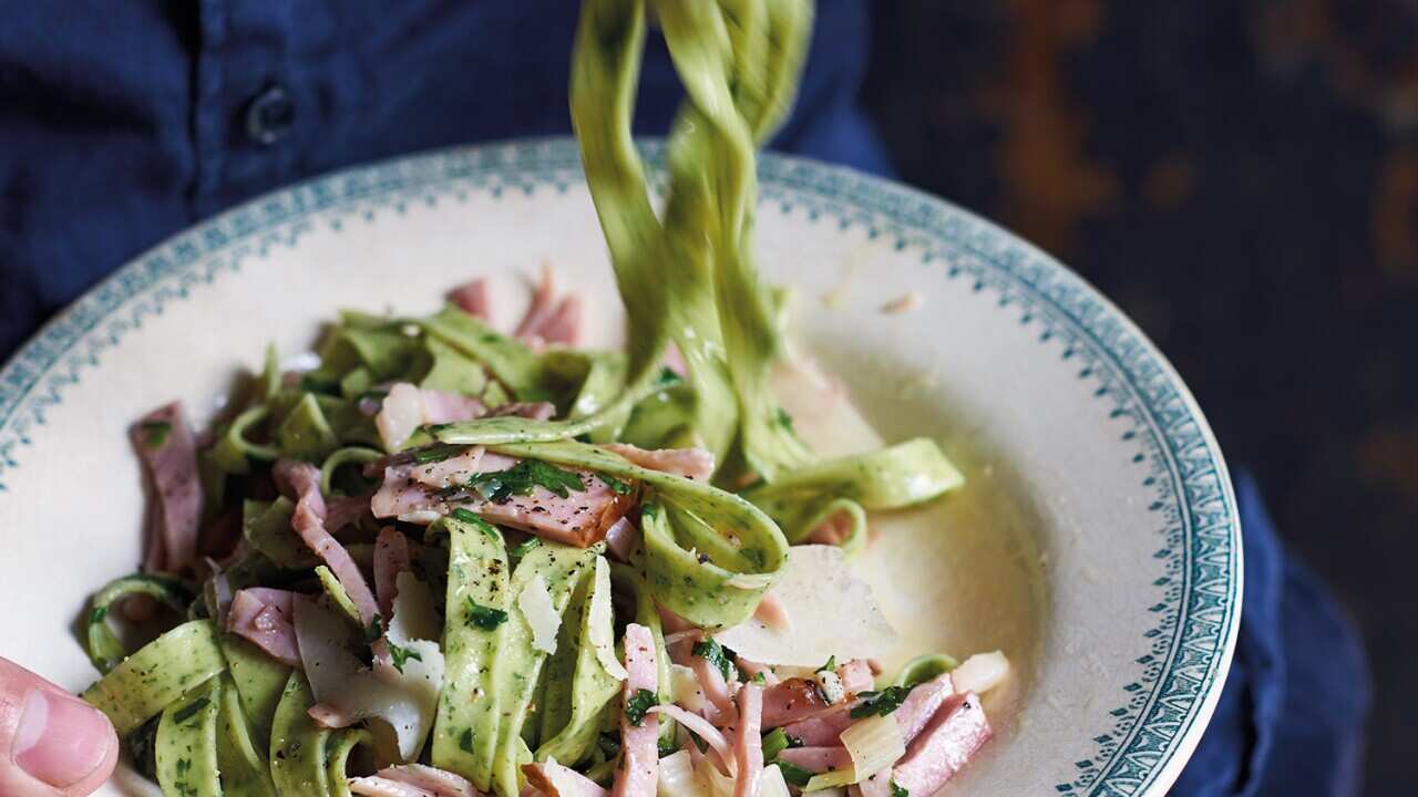 Spinach fettuccine alfredo