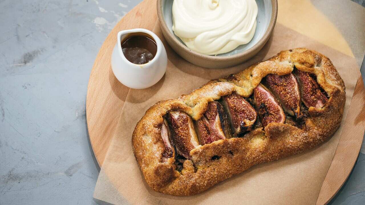 Fig, walnut and pistachio crostata