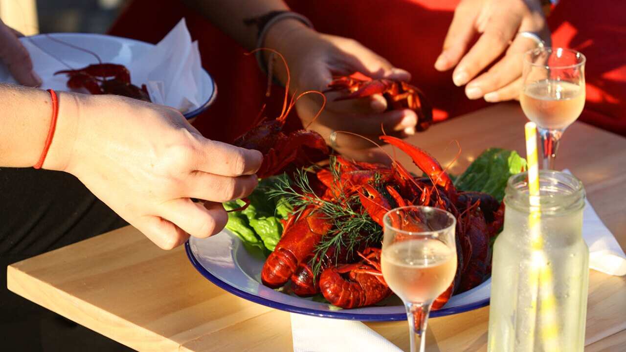 Saved-for-drupal_crayfish-party.jpg