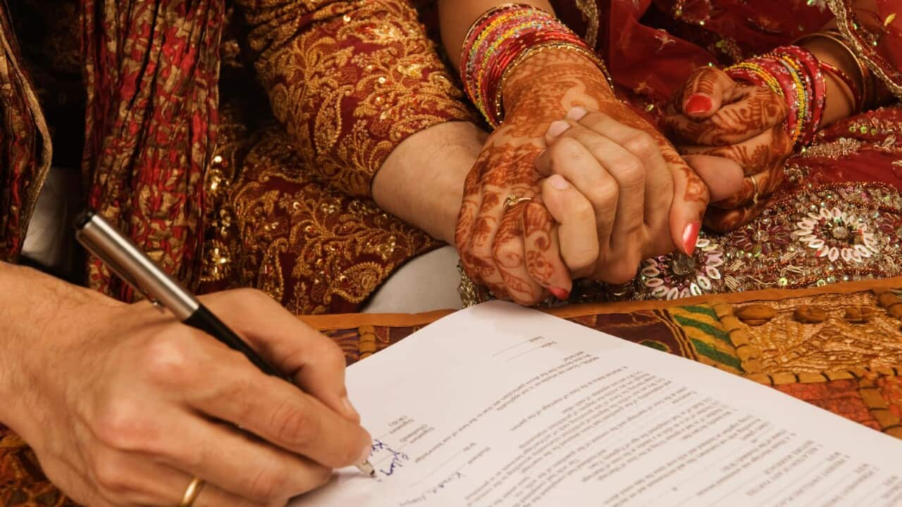 Indian wedding, marriage certificate, signing documents