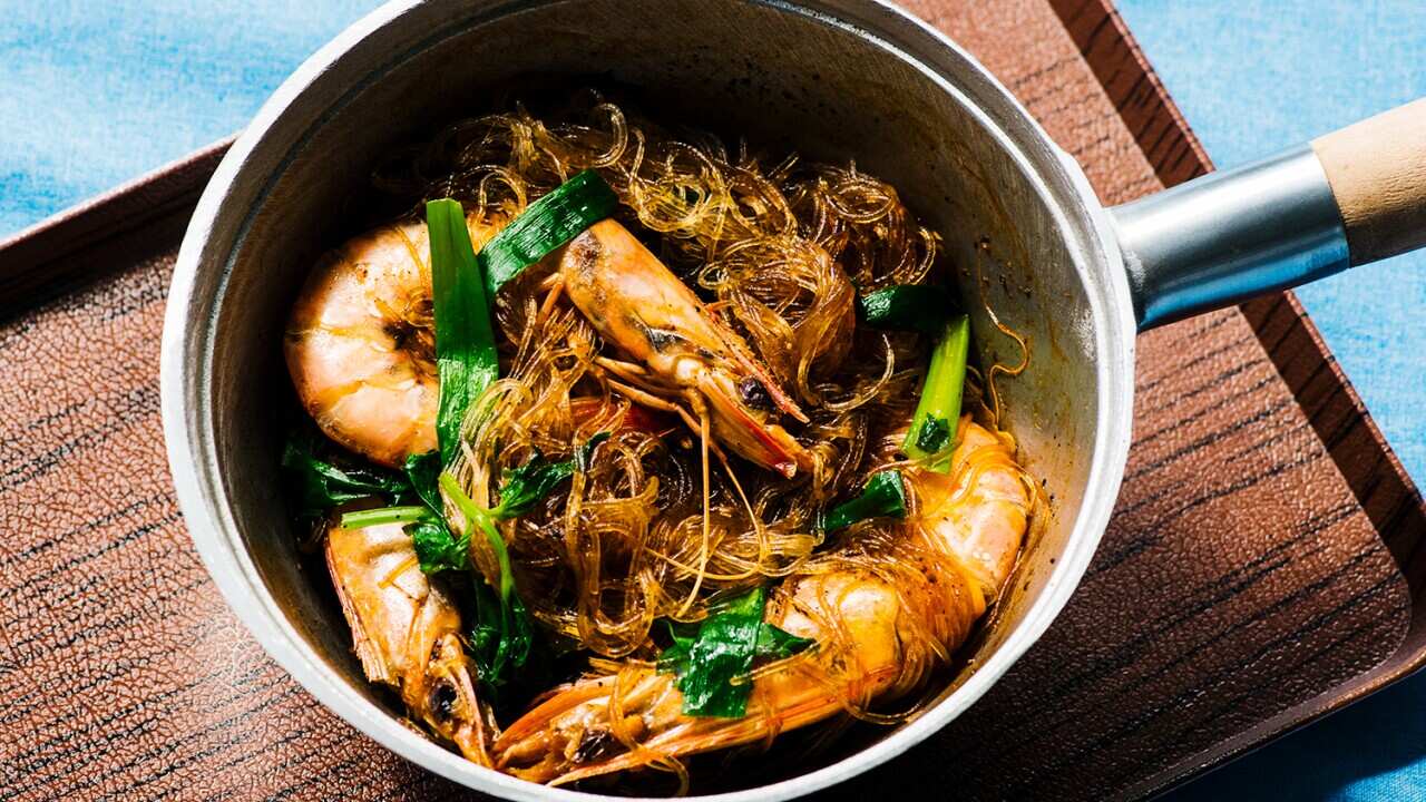 Steamed prawns with glass noodles