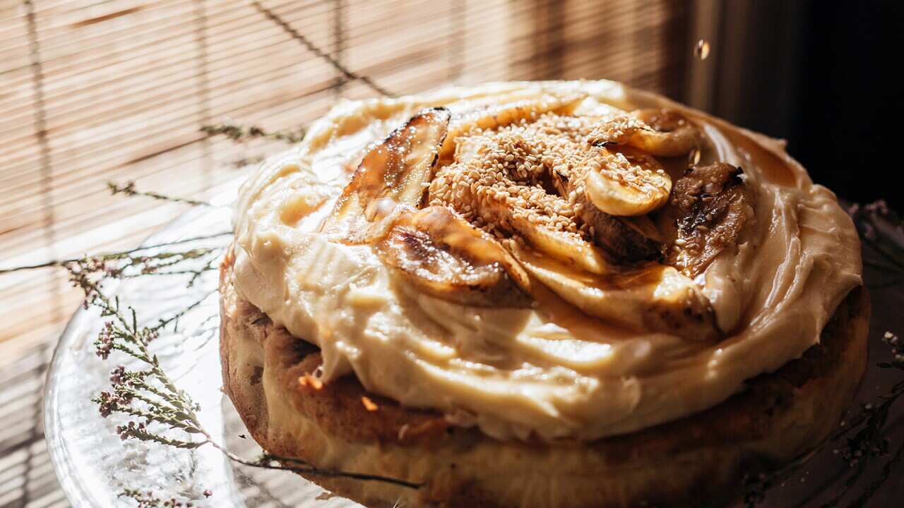 Banana, tahini and date cake with ricotta filling