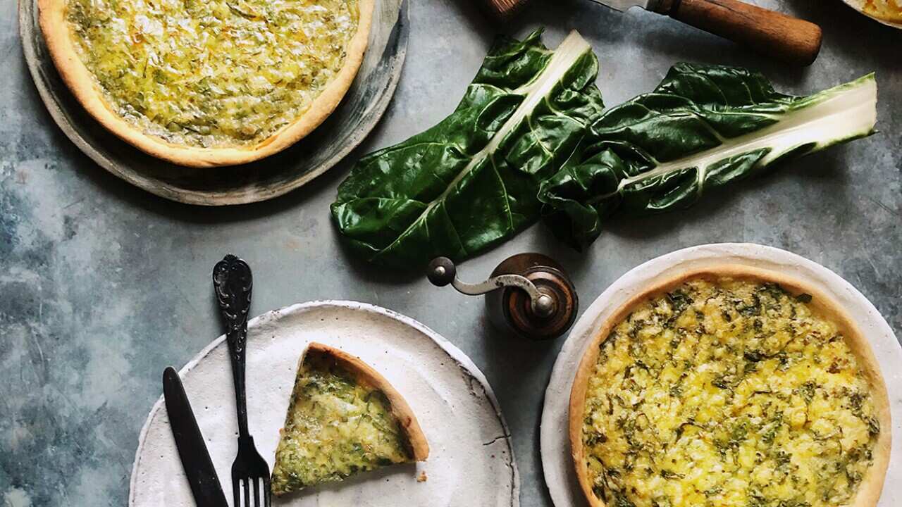 Egg, cheese and greens tart - Tarte al djote  