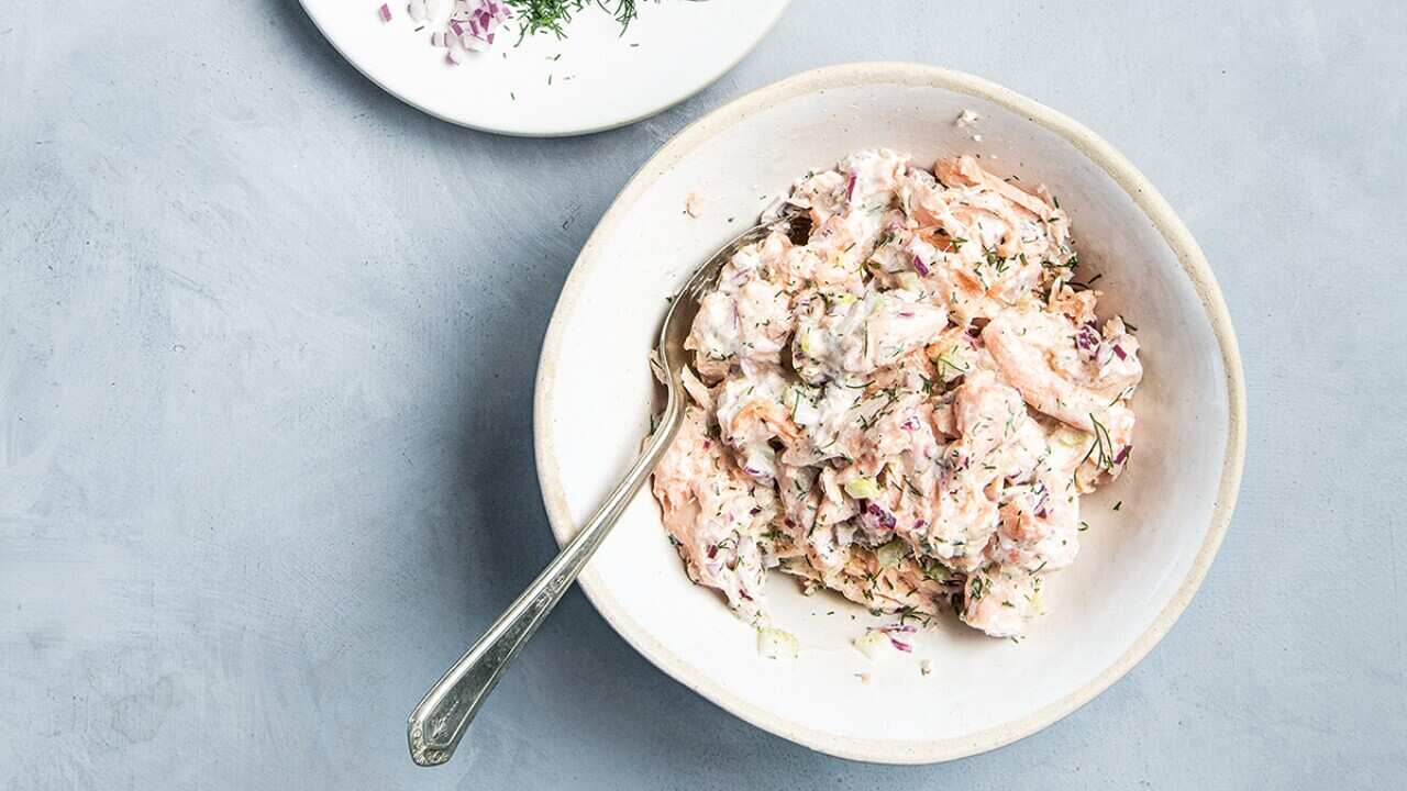 Baked salmon salad