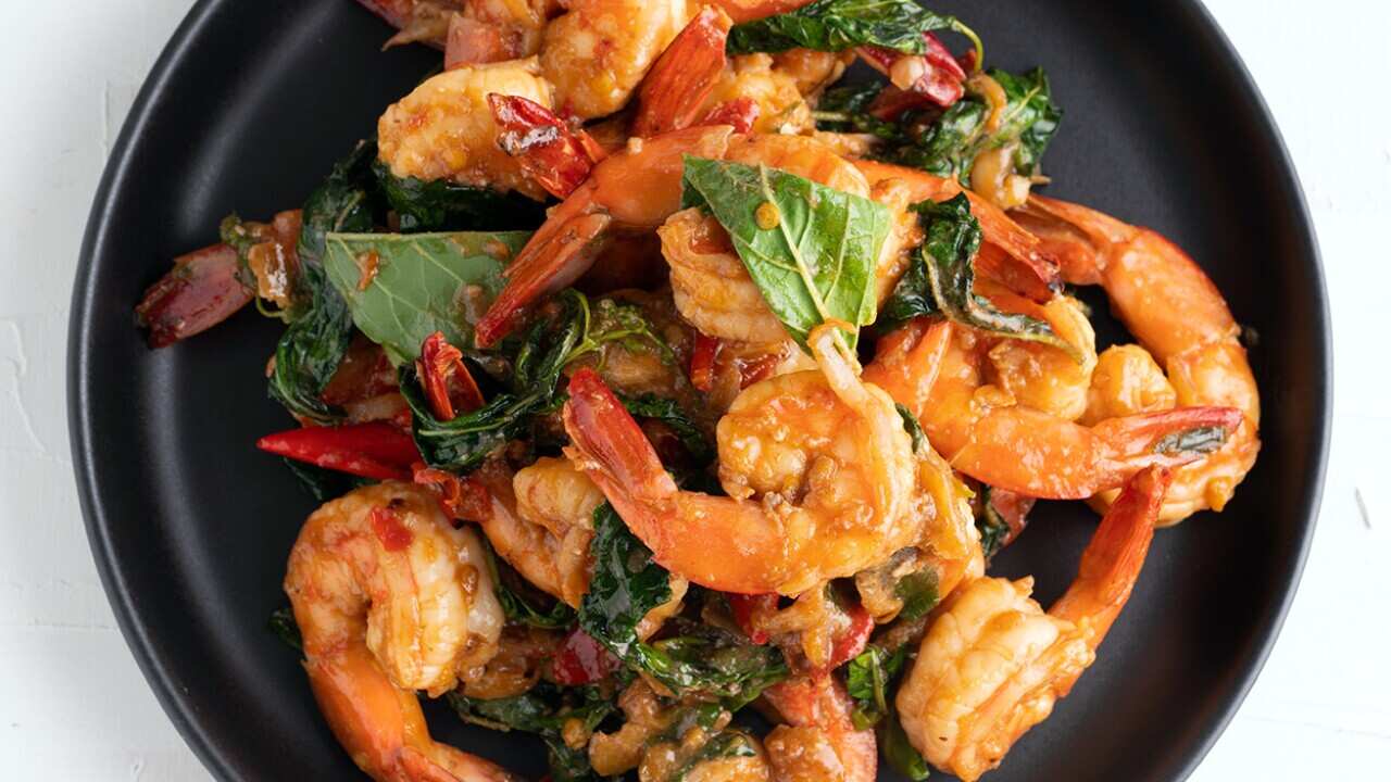 Spicy prawn and basil stir-fry (pad grapao goong)