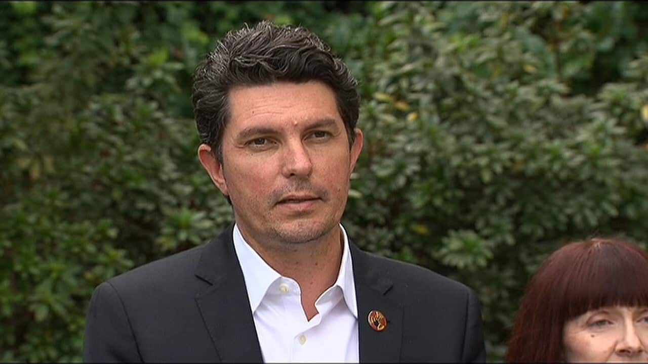 Scott Ludlam resigns