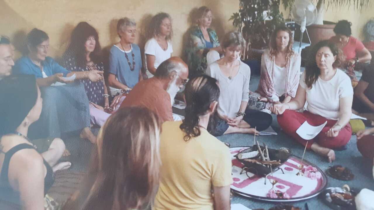 Vedic rituals at Sivanand Ashram in Perth