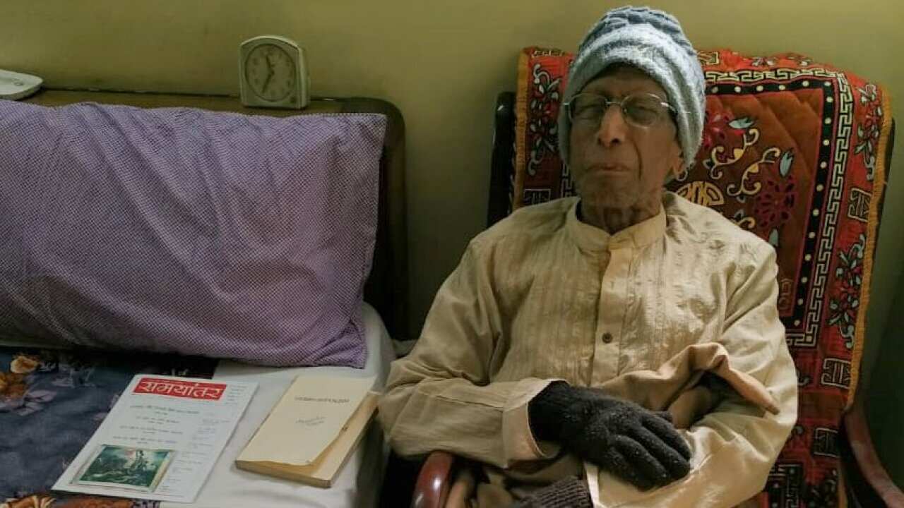 यह नामवर सिंह की चंद अंतिम तस्वीरों में से एक है.