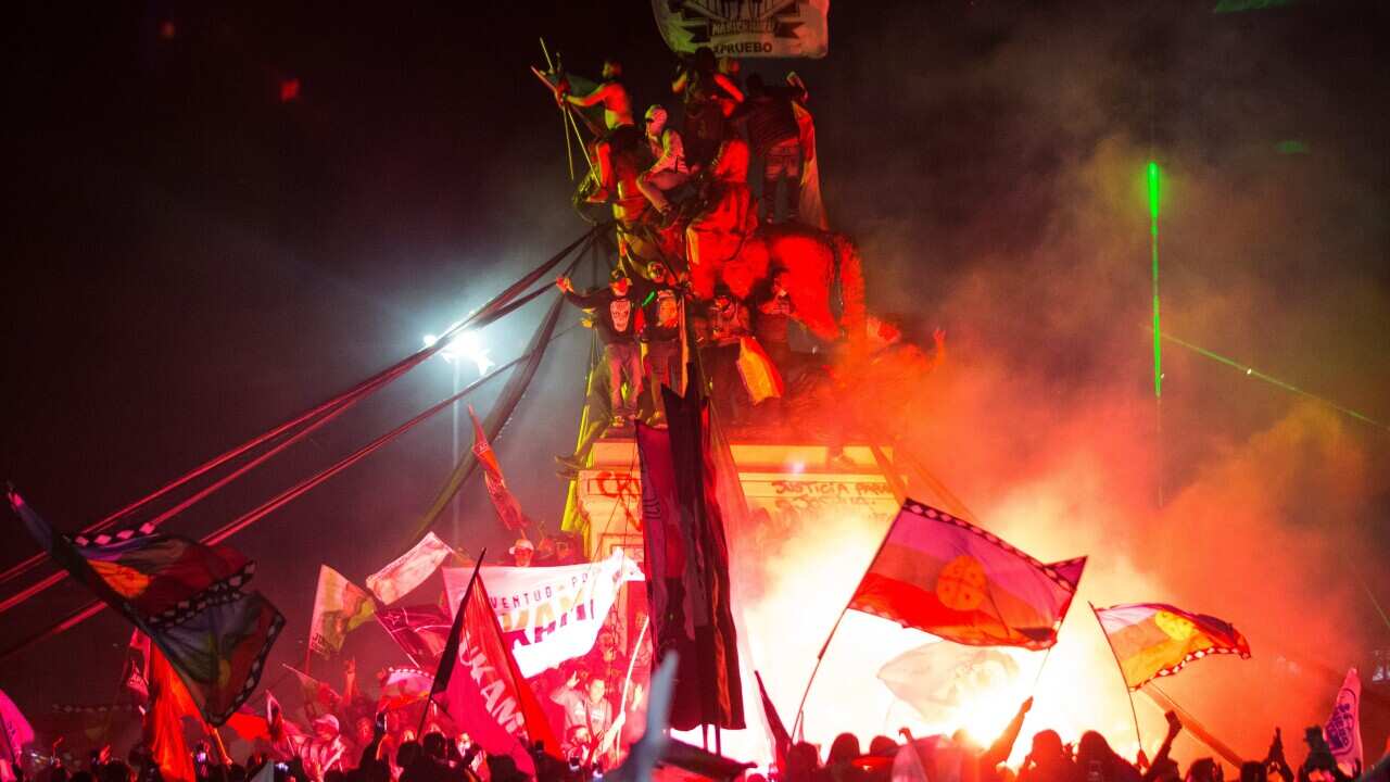 Miles han salido a las calles de Chile a celebrar el triunfo del "apruebo" en el histórico plesbicito del 26 de octubre. 