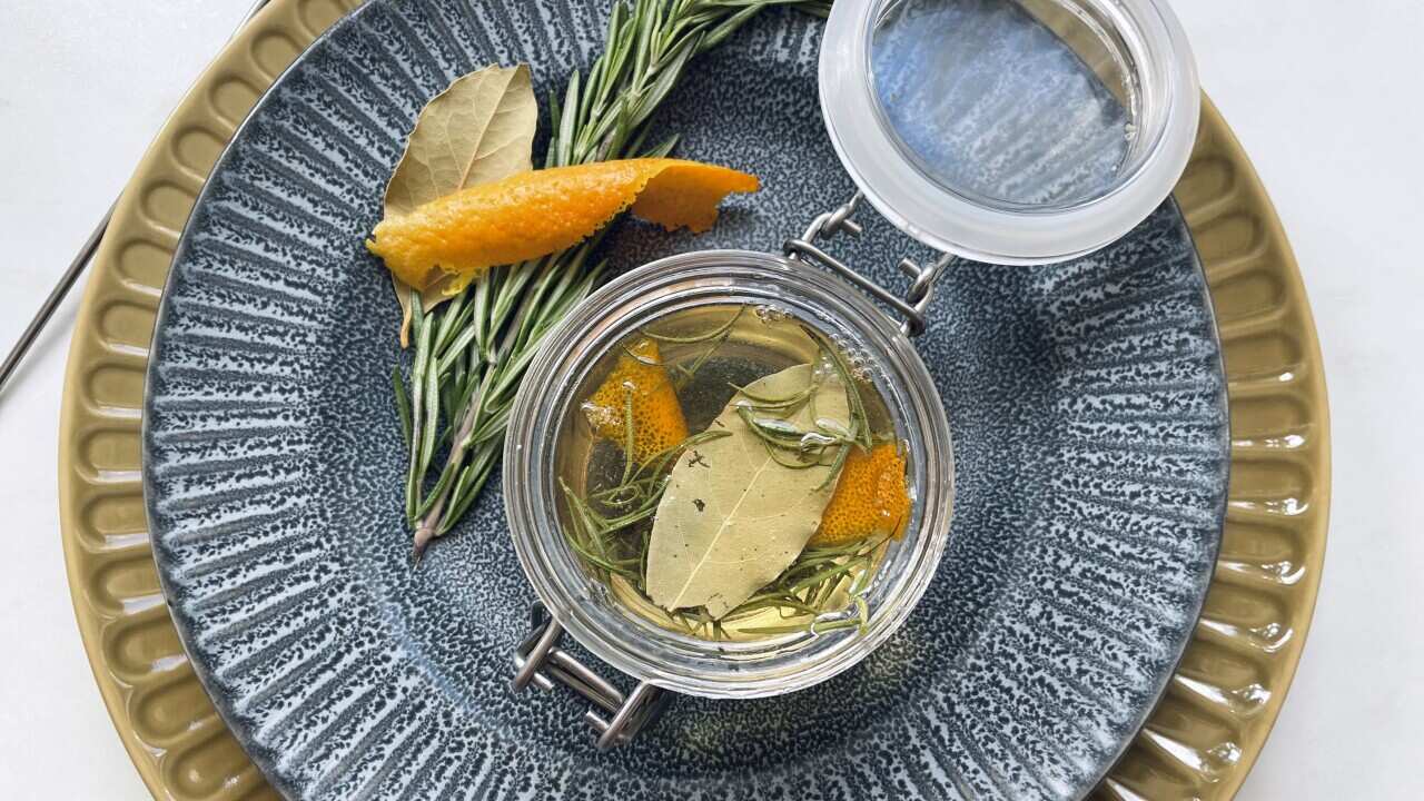 Rosemary and orange honey