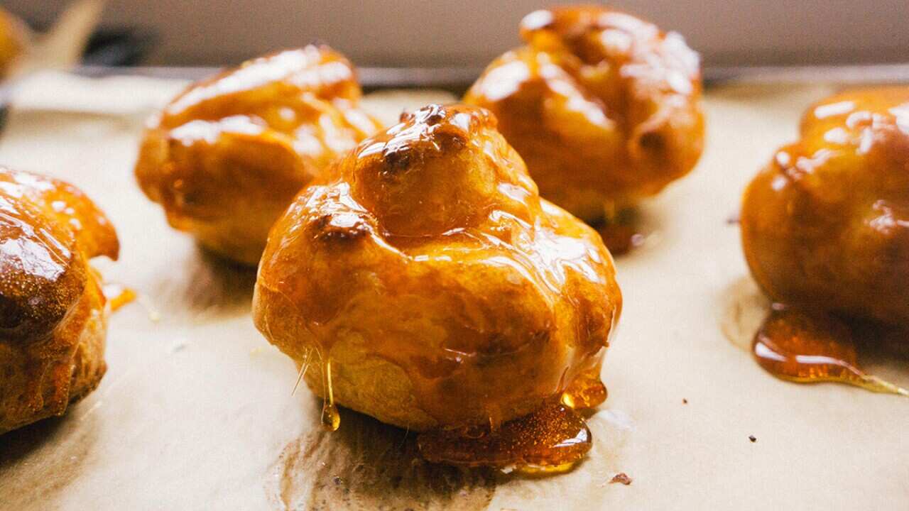 Creme brulee cream puffs  