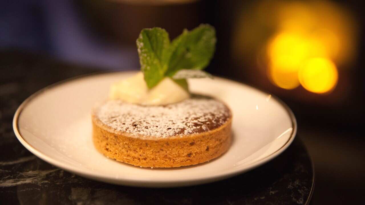 Chocolate mousse tarts 