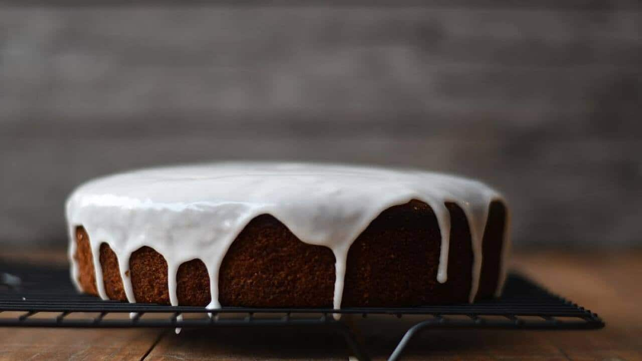 Citrus polenta drizzle cake