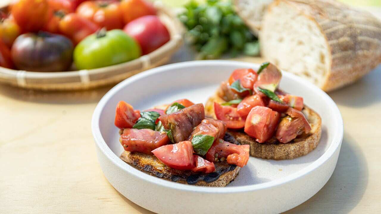 Tomato bruschetta 