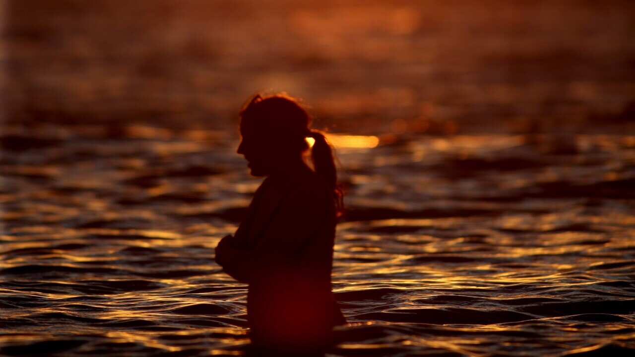 HOT WEATHER ADELAIDE
