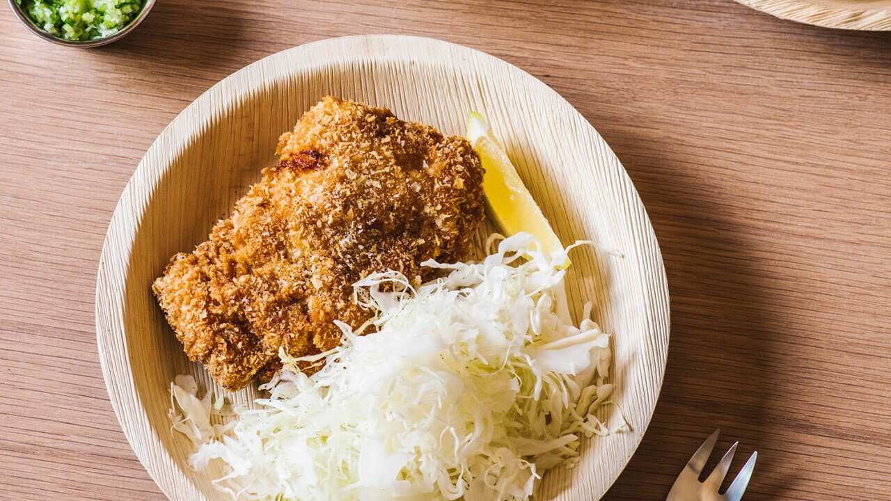 Panko-crusted pork (tonkatsu)