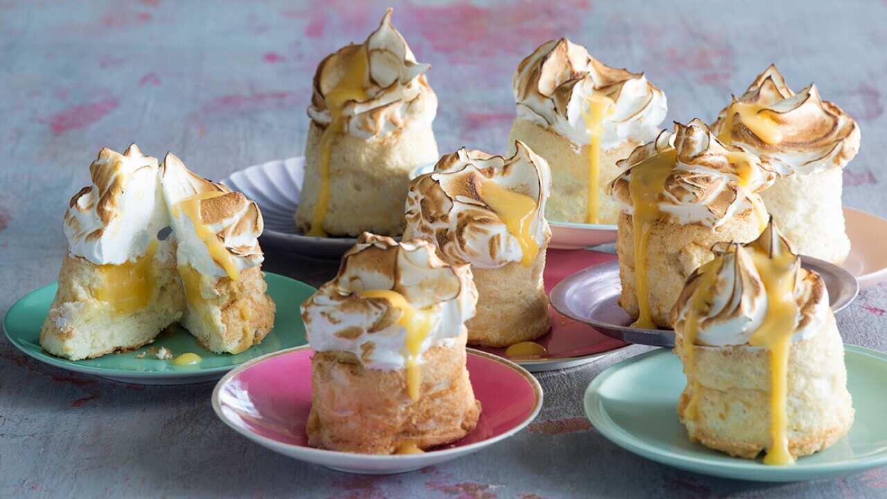 Lemon meringue angel food cakes 