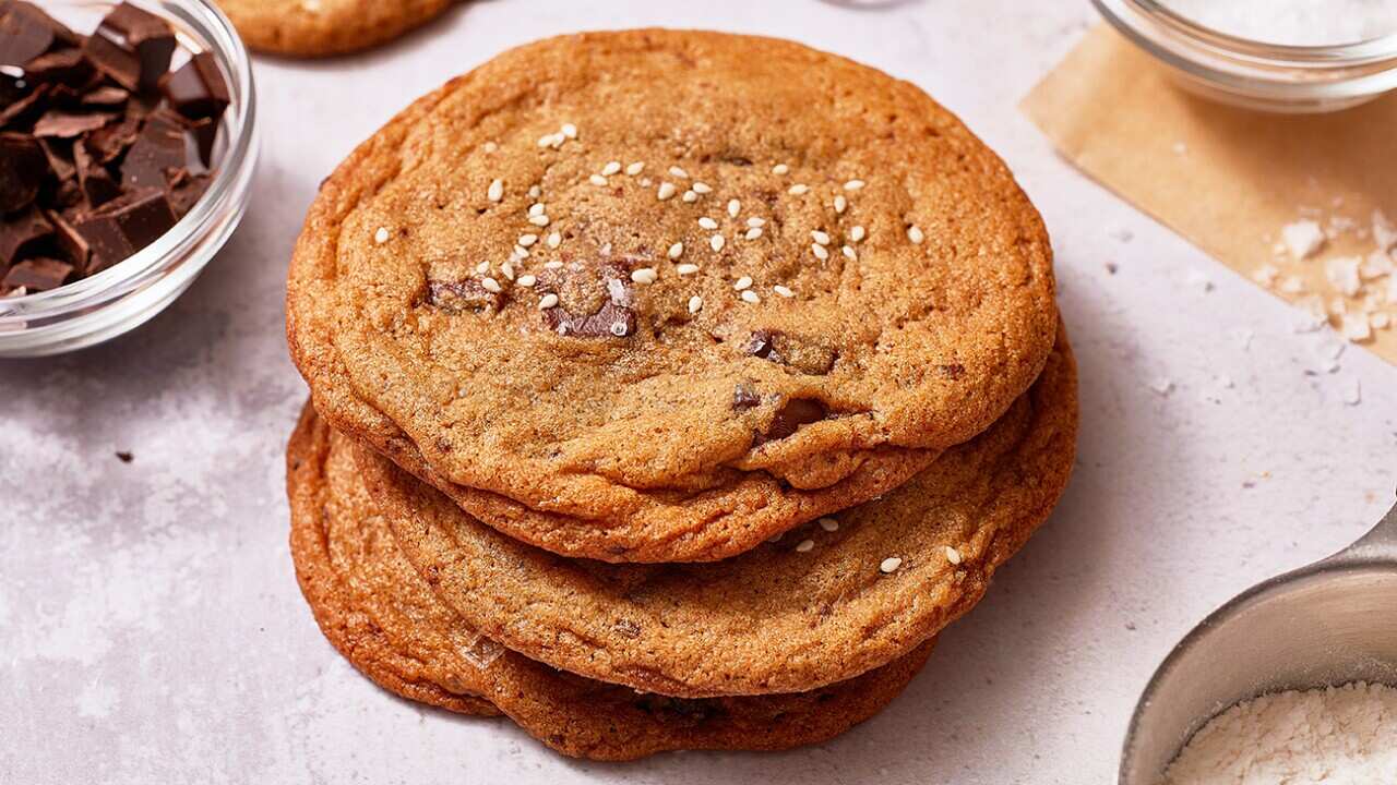 Chocolate chunk tahini cookies