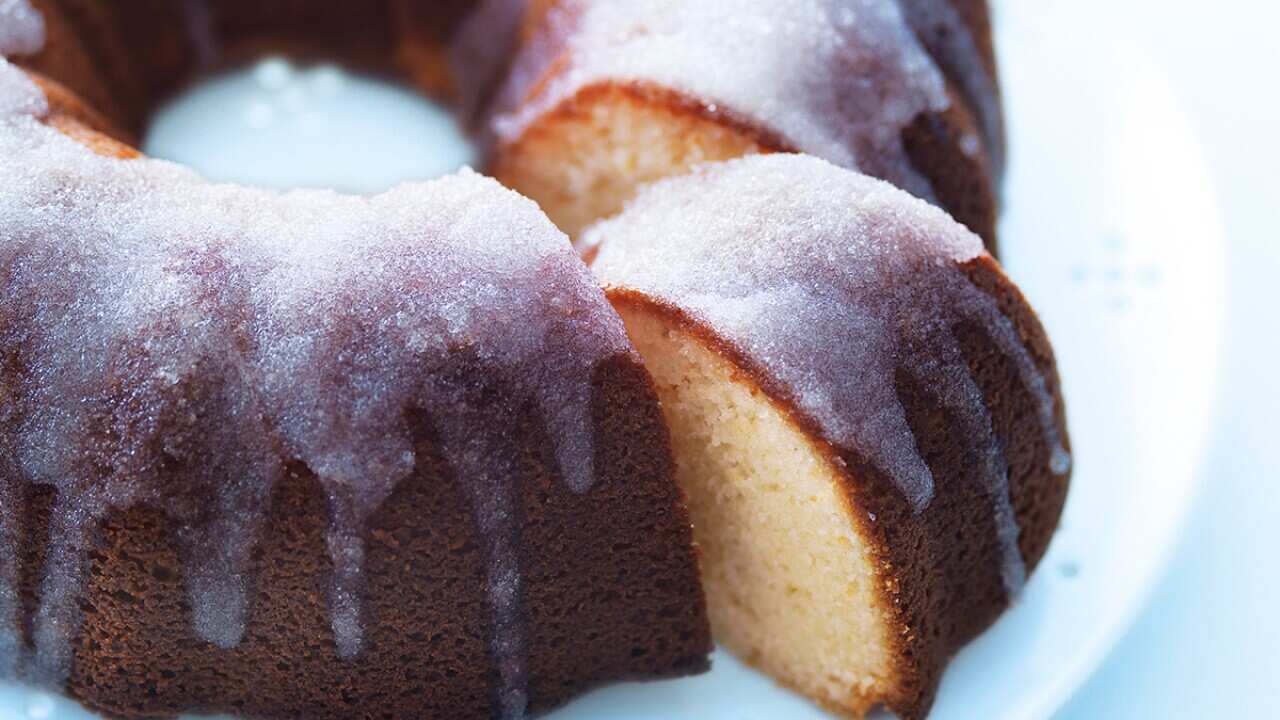 Lemon yoghurt cake