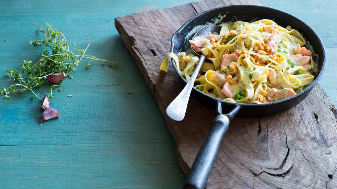 Creamy salmon pasta