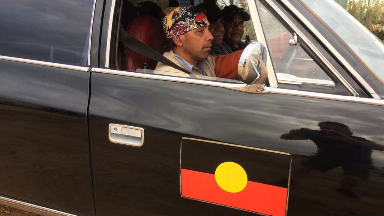 Driver Daryl and the Paakantji elders are ready to take their ancestors home. Mungo Man