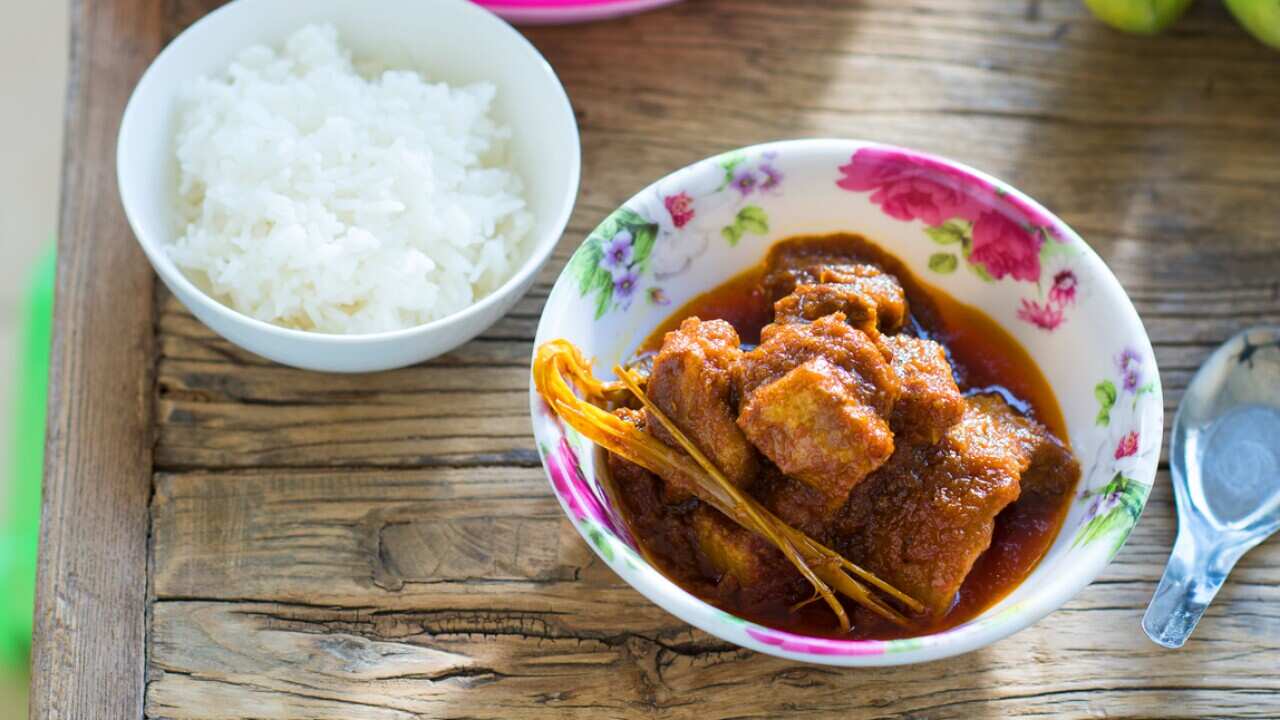 Pork curry (wet that sipyan)