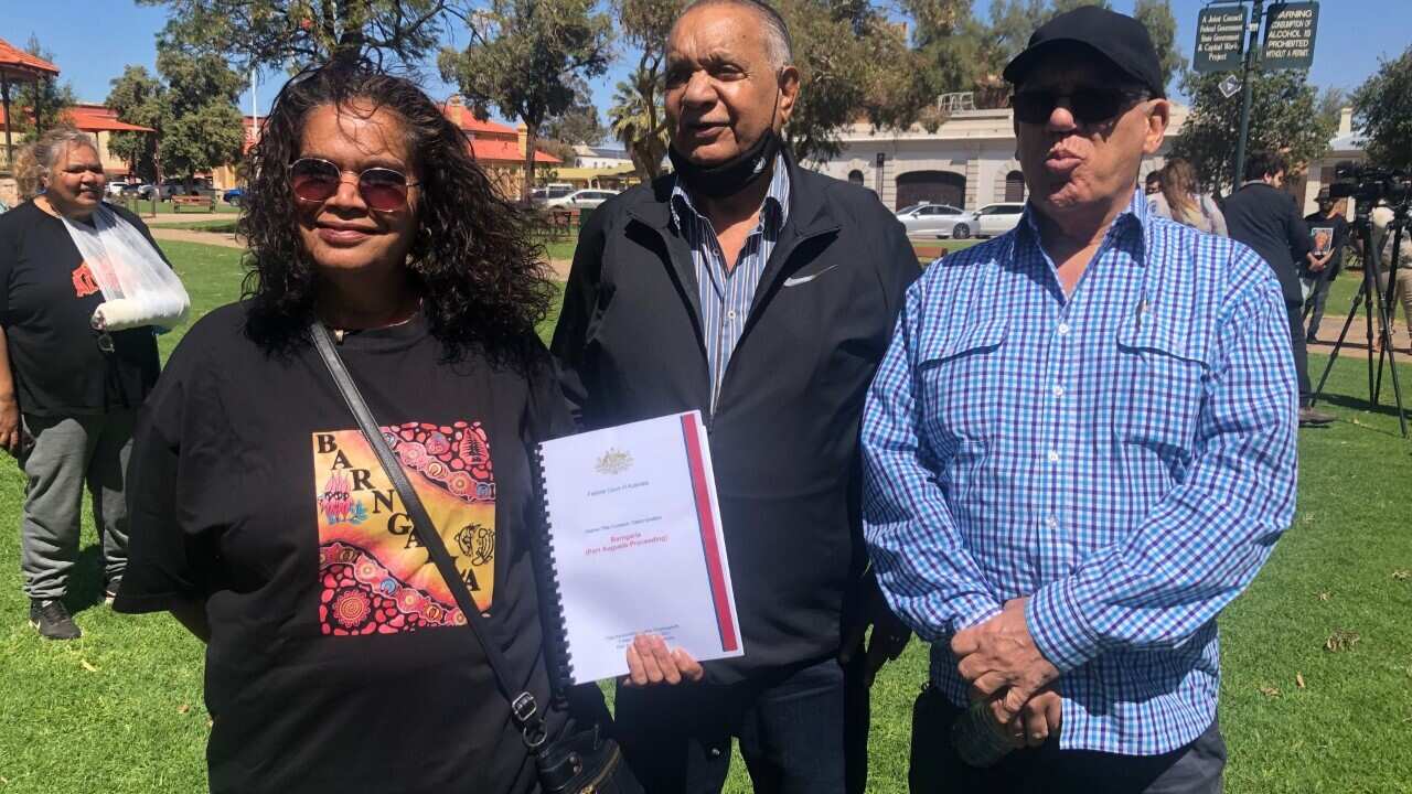 Left to right: Bendigo & District Aboriginal Co-operative director Jeanne Miller, Native title claim applicant Elliott McNamara and BDAC officer Lez Taylor.