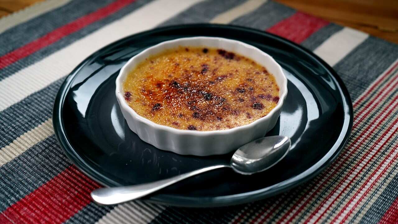 Rube or white chocolate creme brulee