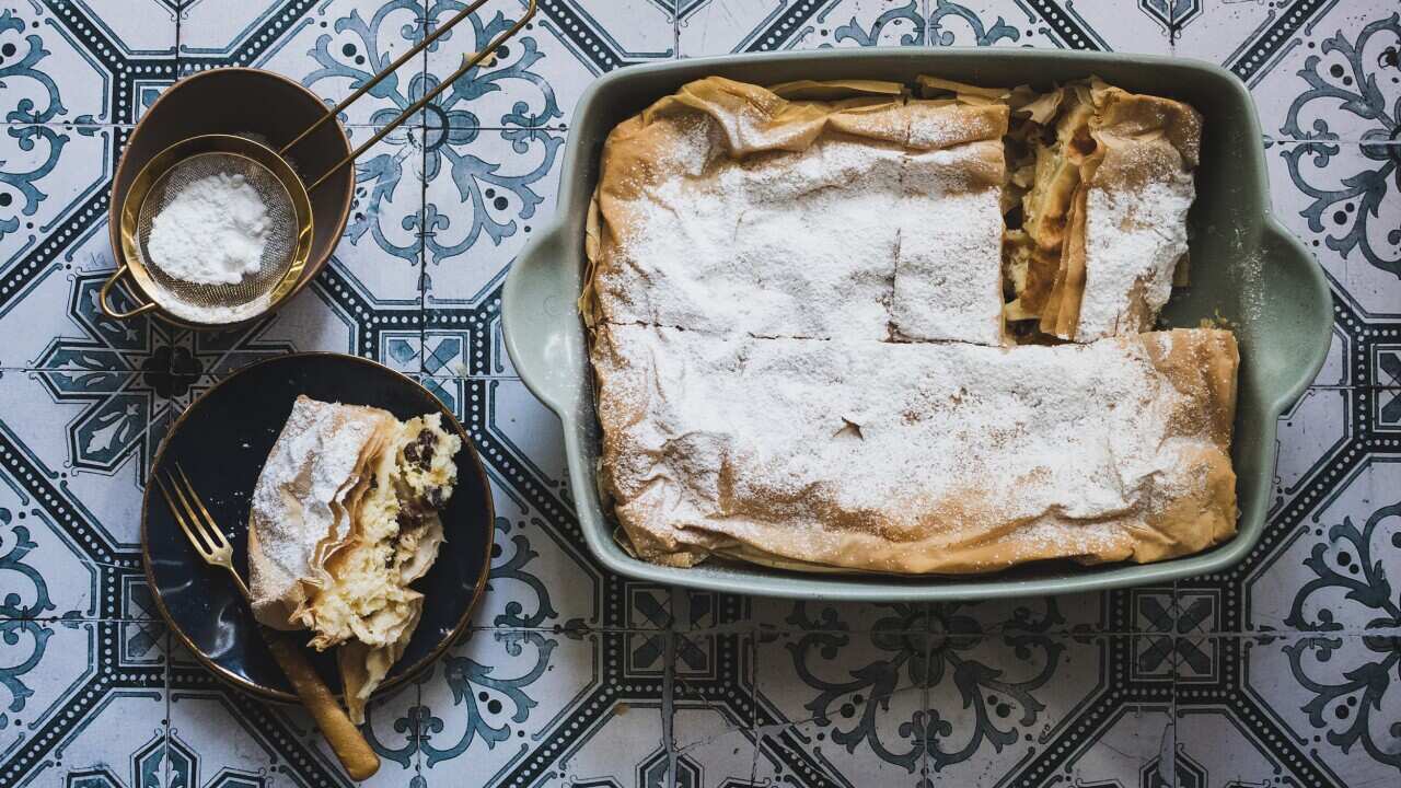 Hungarian noodle cake