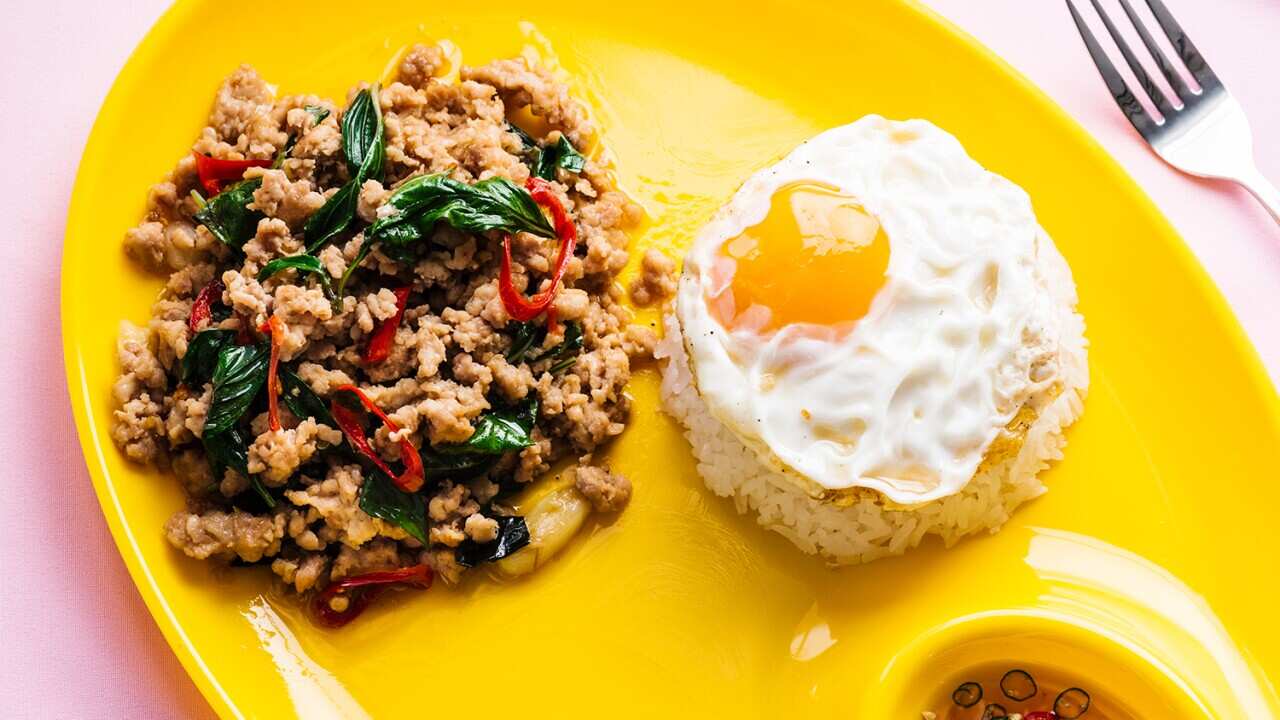 Holy basil chicken with fried egg