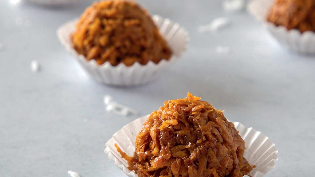 Dominican coconut candy (Jalao)