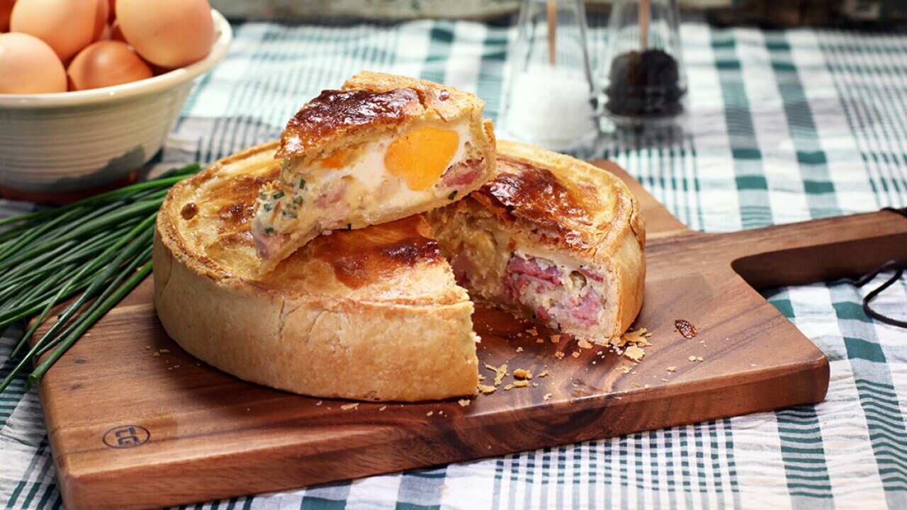 Paul Hollywood's egg and bacon pie