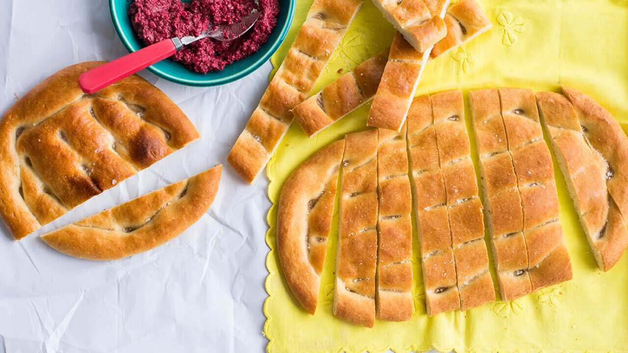 Armenian flatbread (matnakash)