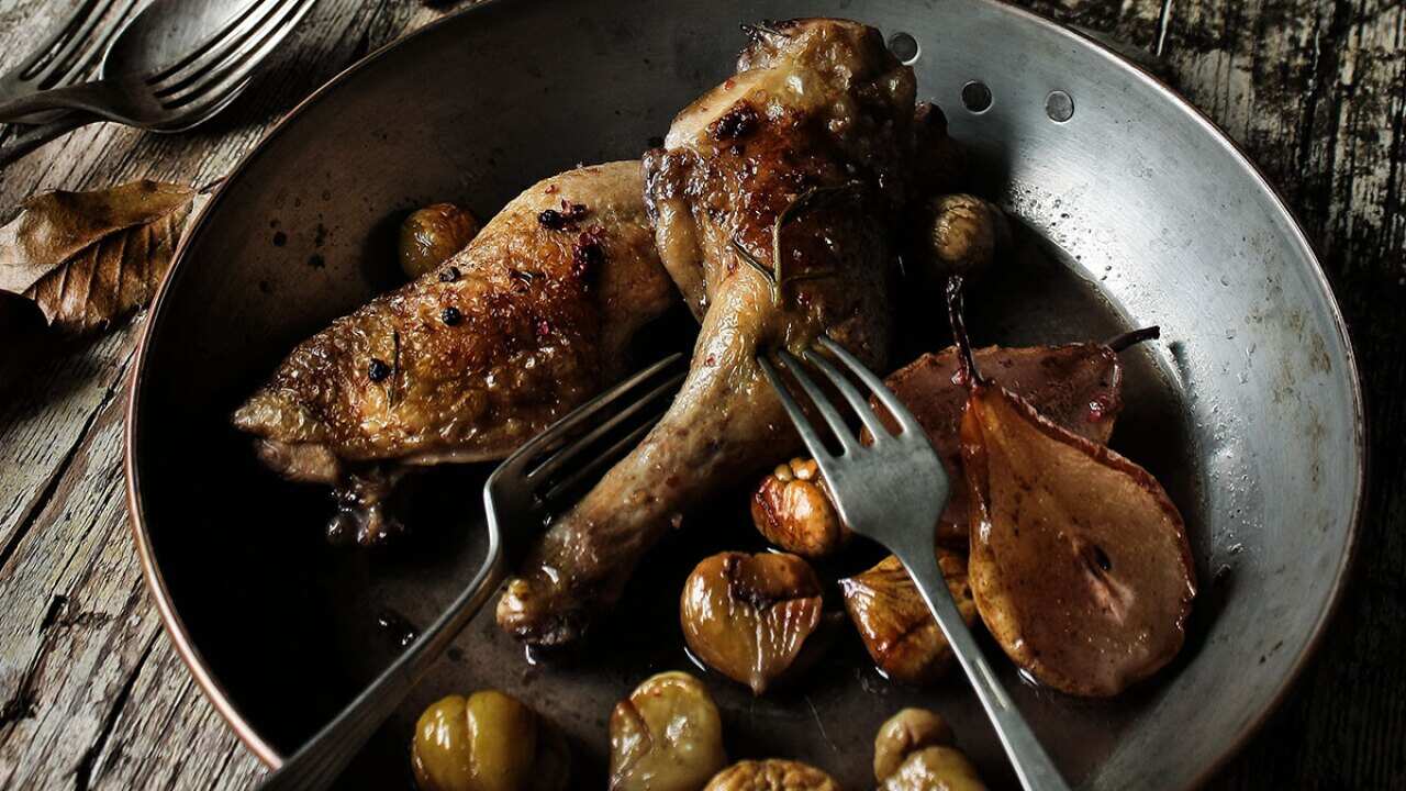 Chicken thighs with pears, chestnuts and port