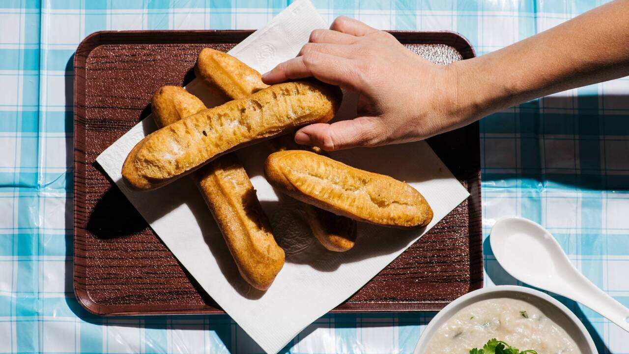 Ngau lei so (Chinese doughnuts)