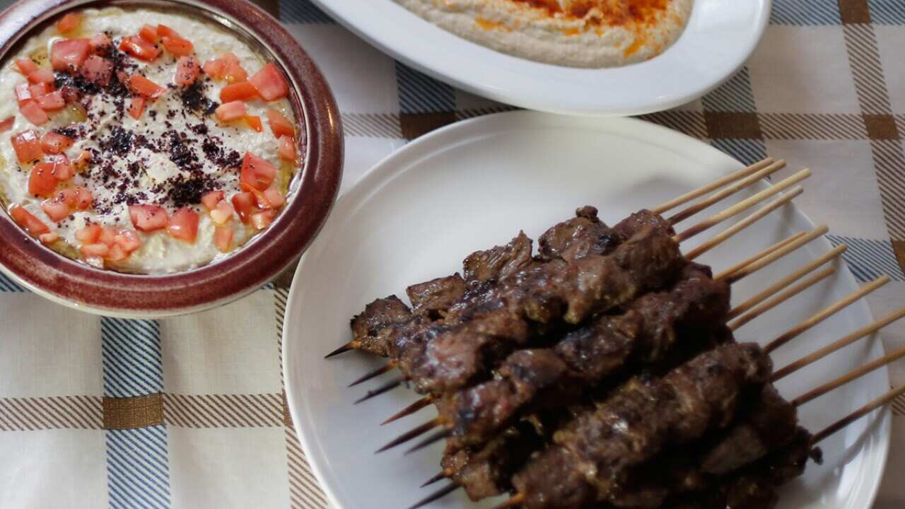 Marinated lamb skewers (lahem meshwi)