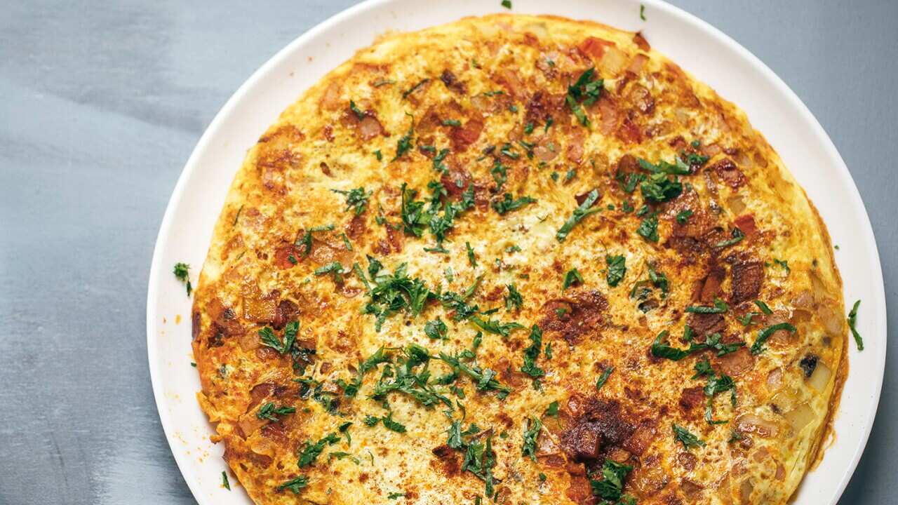 Smoky bacon and potato omelette