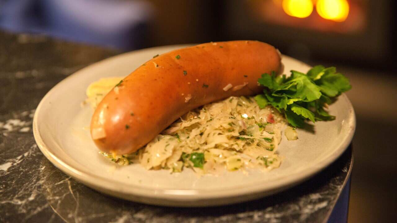 Knackwurst with sauerkraut