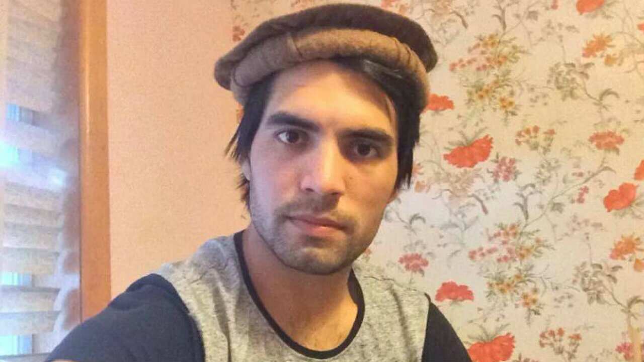 The heartbreaking story of an Afghan refugee who survived from a sank boat