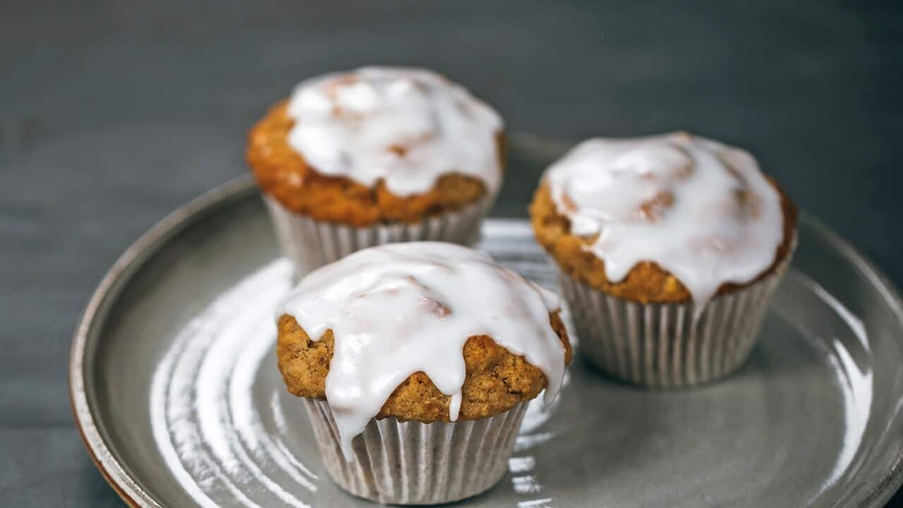 Banana muffins with lemon glaze