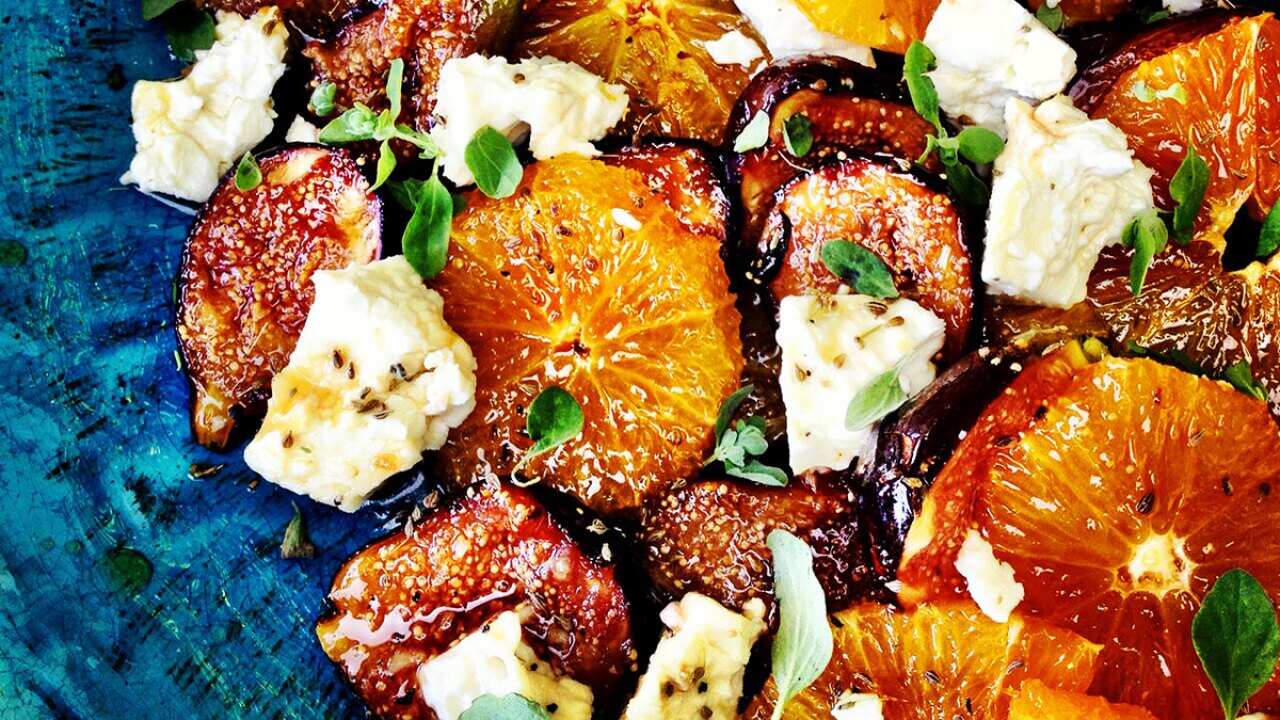 Caramelised fig, orange and goat's cheese salad