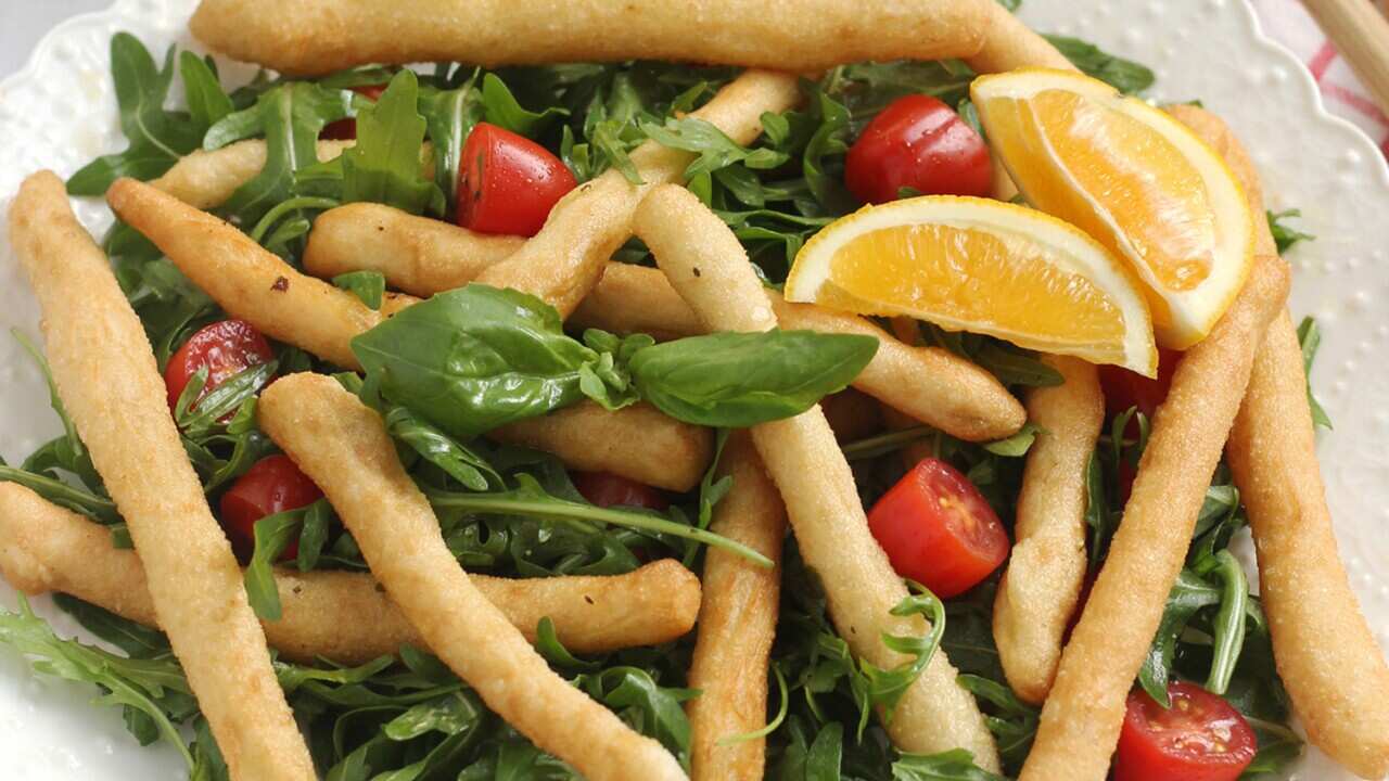 Fried pizza dough strips