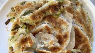 Flaky spring onion pancake