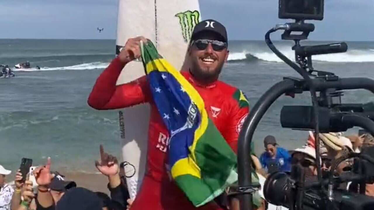 Filipe Toleado wins Bells BEach