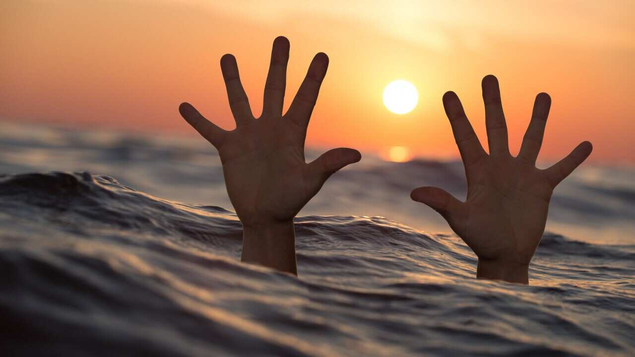 Why are migrants from South Asian countries including Sri Lanka more likely to drown in Australia?
