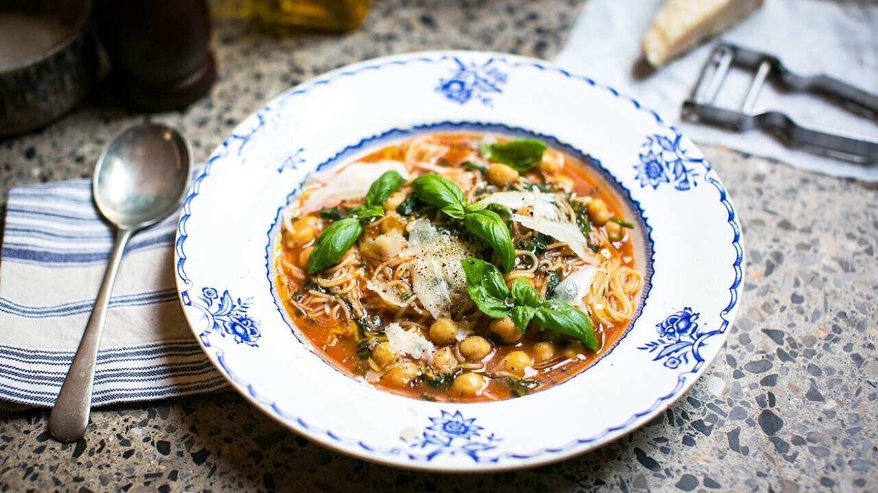 Tomato, spinach and chickpea angel hair soup