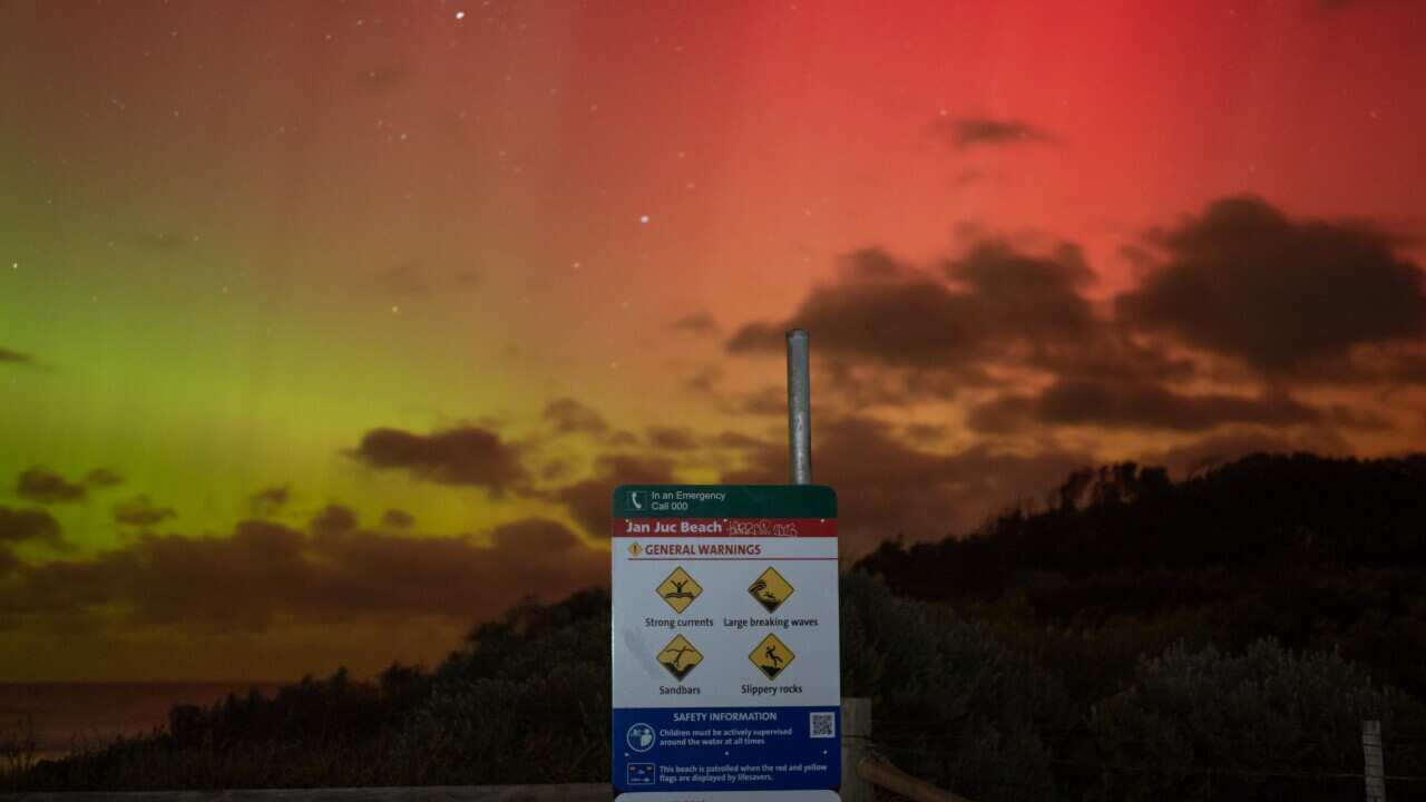 Aurora Australis Seen From Melbourne - 12 May 2024